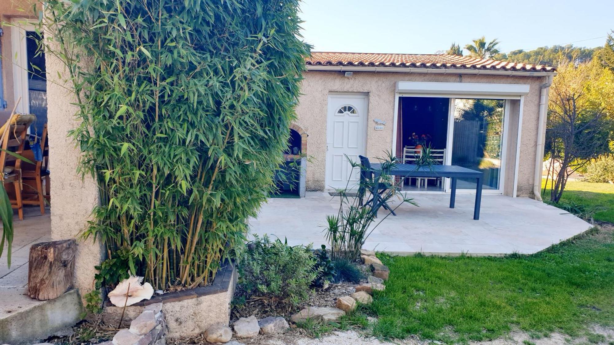 Studio 33 M2 Au Calme Proche Hyeres Ла Кро Екстериор снимка