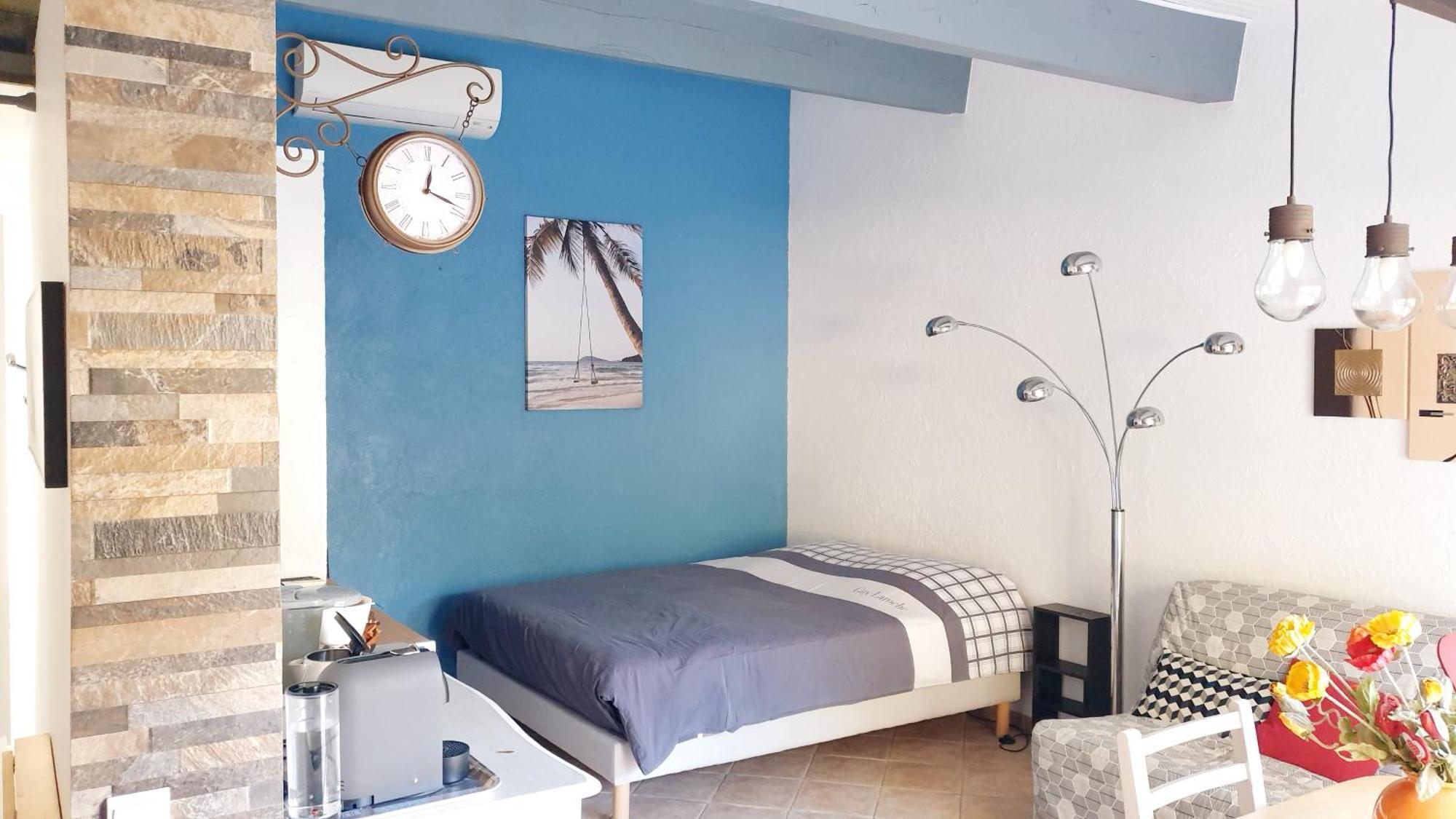 Studio 33 M2 Au Calme Proche Hyeres Ла Кро Екстериор снимка